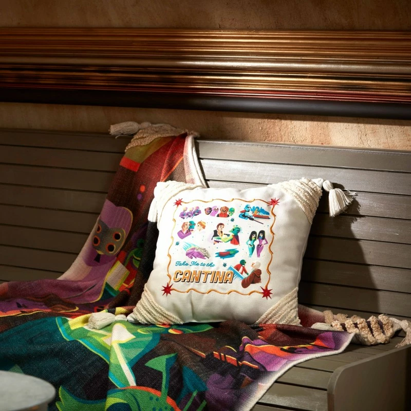 Star Wars: Under The Twin Suns Cushion By Jeff Granito - Image 2