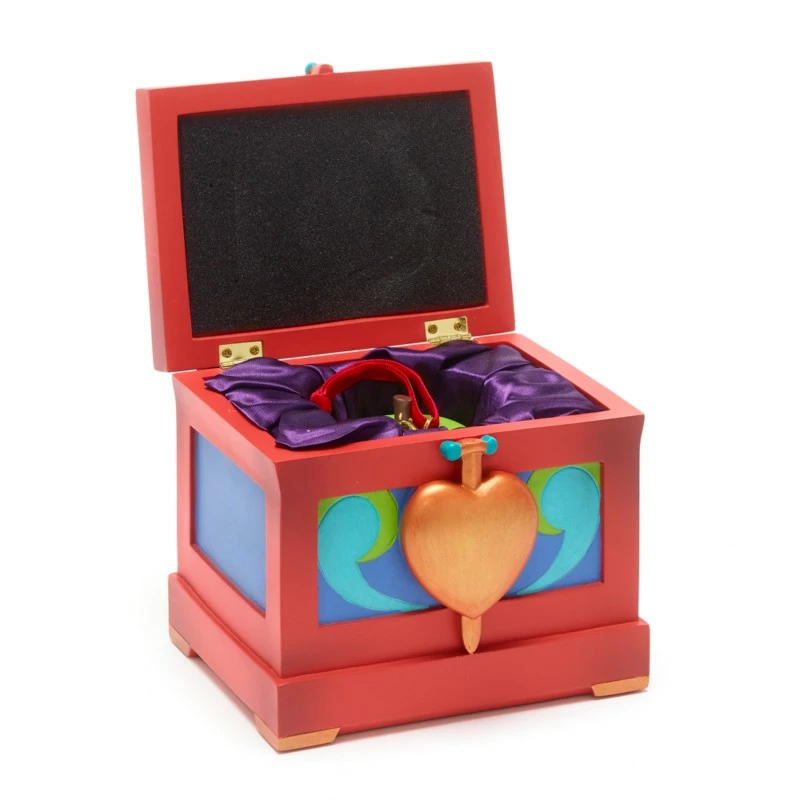 Poisoned Apple Ornament In Heart Box, Snow White And The Seven Dwarfs - Image 5